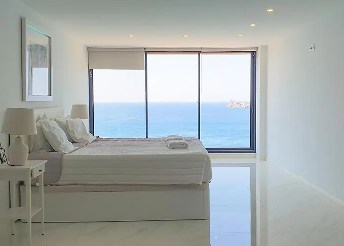 Vistas Al Mar Playa Levante شقة *
